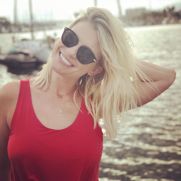 Meet your Posher, Caroline - Picture 3 of 4